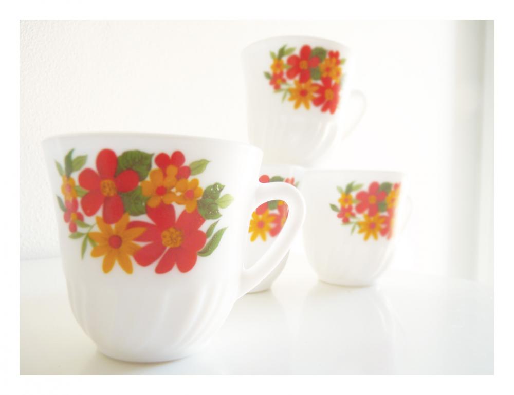 Hippie Tea Cups. Set Of 5 From The 60's. Orange, Red, Green, Flowers.